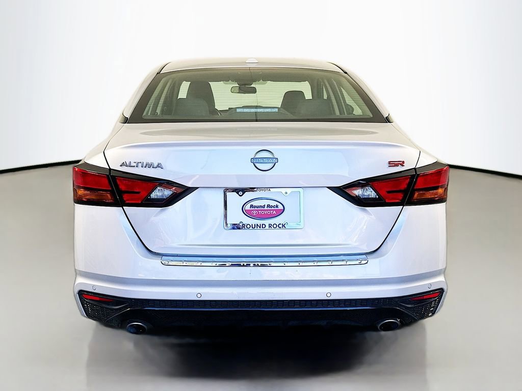 Used 2023 Nissan Altima 2.5 SR w/ SR Premium Package image 6
