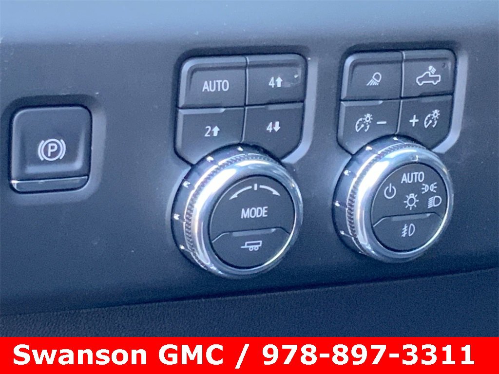 New 2026 GMC Sierra 2500 AT4 w/ AT4 Preferred Package image 17