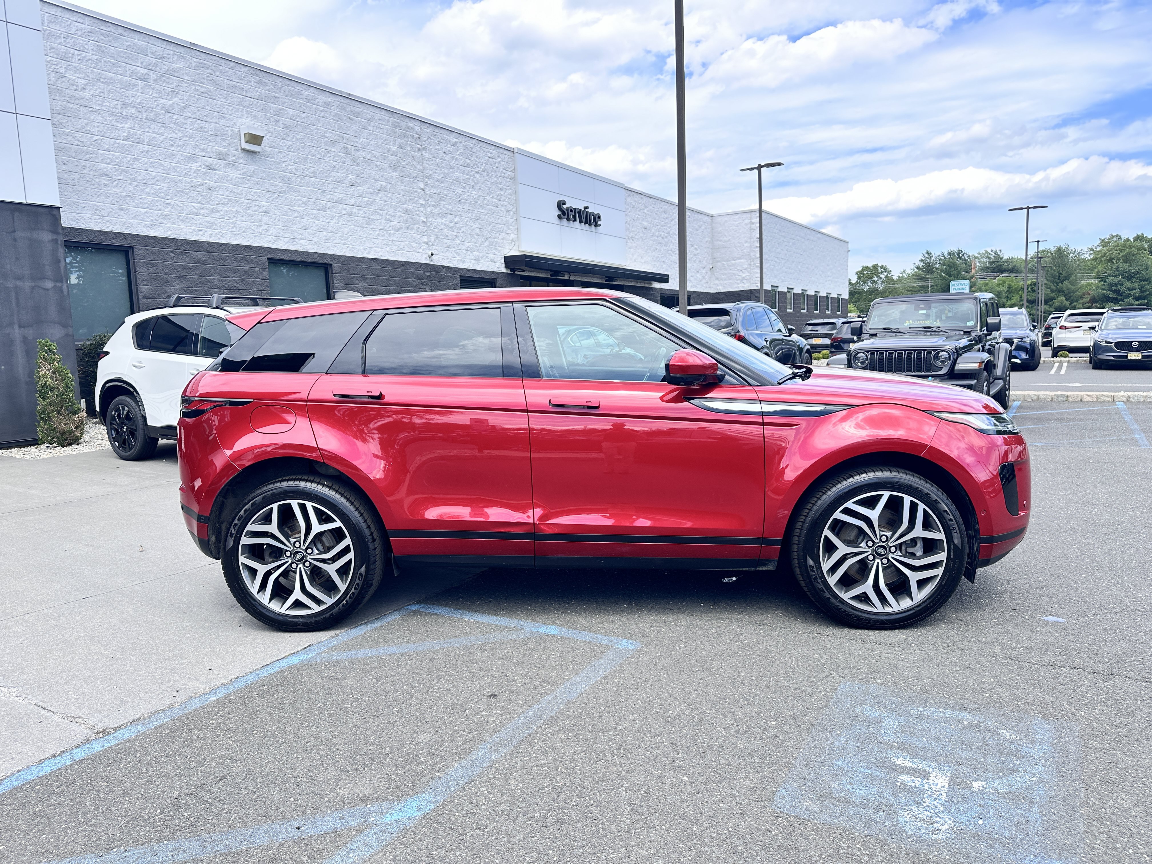 Used 2022 Land Rover Range Rover Evoque S AWD/4WD image 11