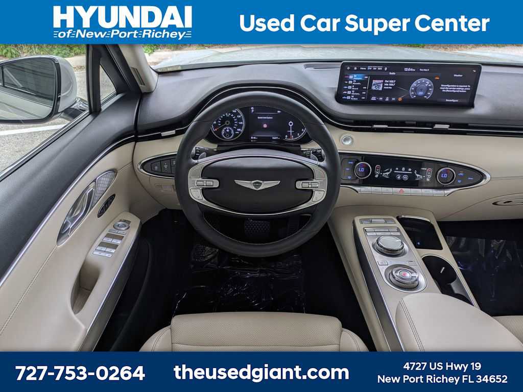 Used 2025 Genesis GV70 2.5T w/ Select Package AWD/4WD image 21