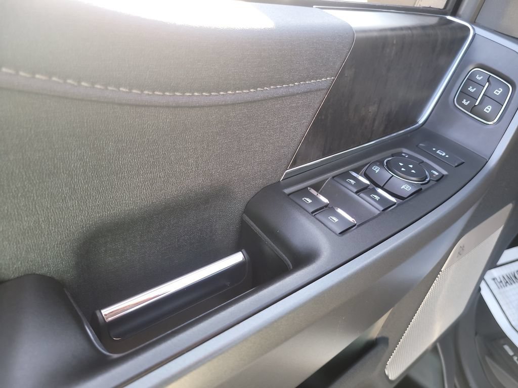 Used 2024 Ford F250 Lariat w/ Lariat Ultimate Package AWD/4WD image 18