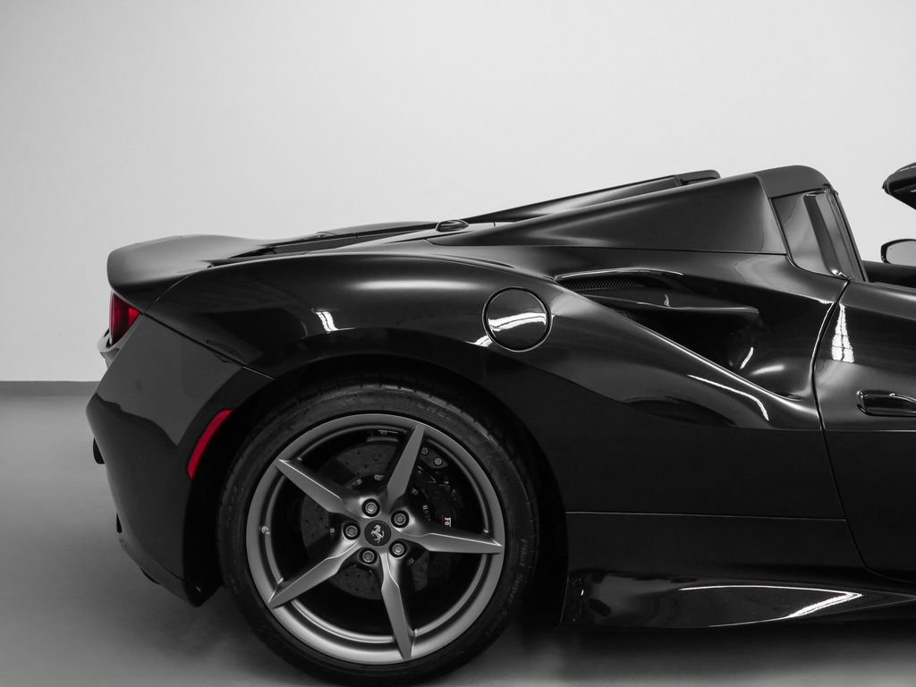 Certified 2021 Ferrari F8 Tributo RWD image 30