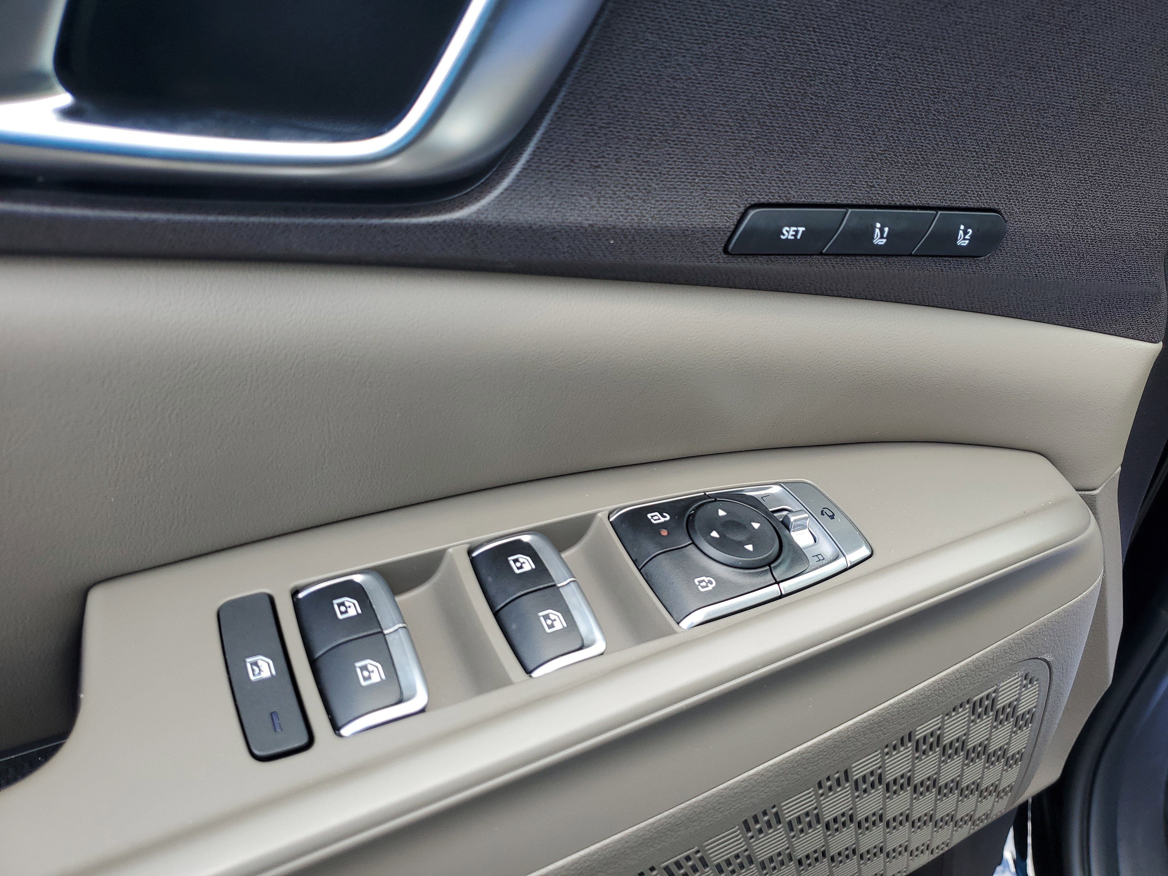 New 2025 Kia Carnival EX image 17