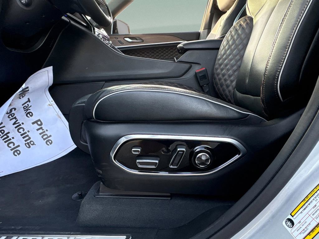 Used 2022 Jeep Grand Cherokee Summit w/ Advanced Protech Group IV image 16