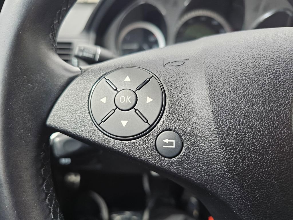 Used 2011 Mercedes-Benz C 300 4MATIC Sedan image 34