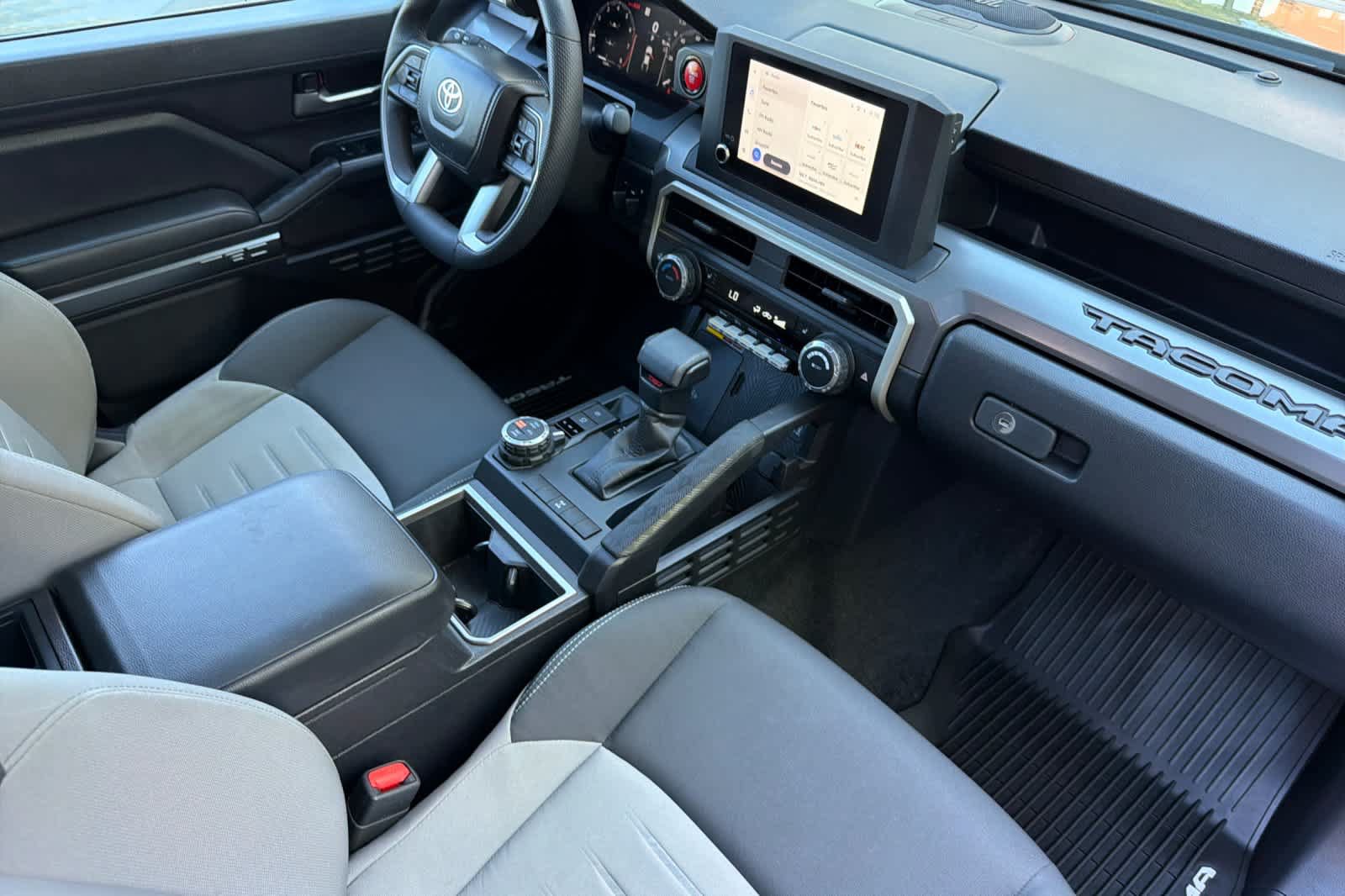 Used 2024 Toyota Tacoma TRD Off-Road w/ TRD Off Road Upgrade Package AWD/4WD image 17