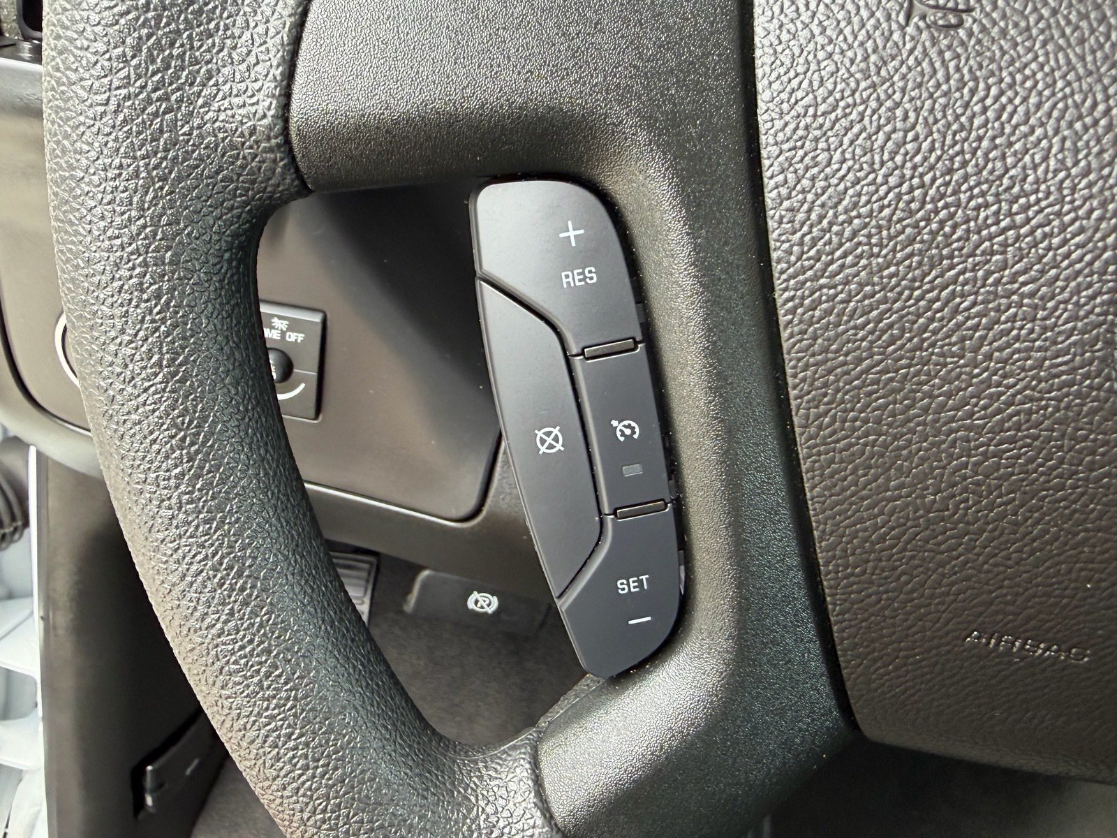 Used 2025 Chevrolet Express 3500 LT w/ LT Preferred Equipment Group RWD image 26