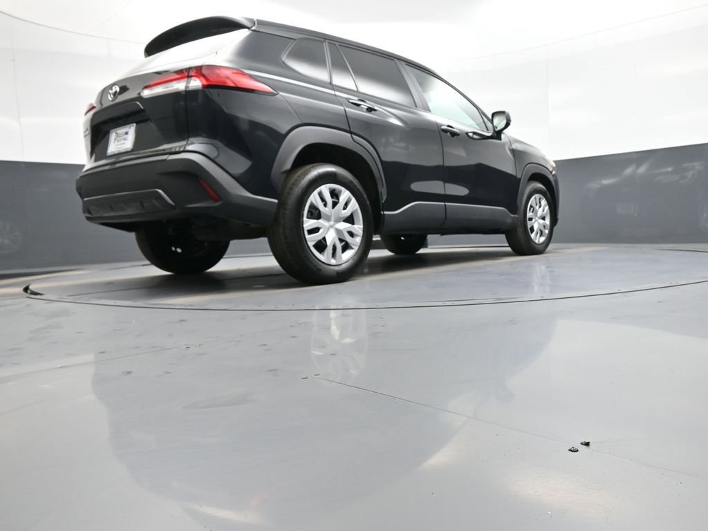 Certified 2025 Toyota Corolla Cross L image 29