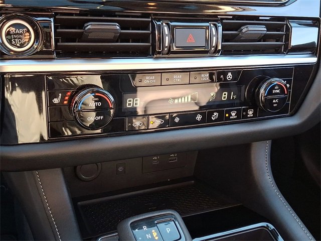 Used 2023 Nissan Pathfinder SL w/ SL Premium Package image 17