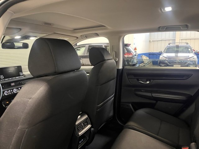 Used 2025 Honda CR-V EX image 18