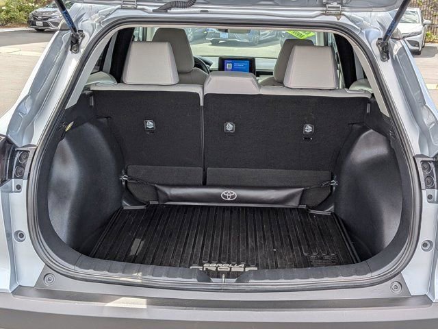 Used 2024 Toyota Corolla Cross L FWD image 10