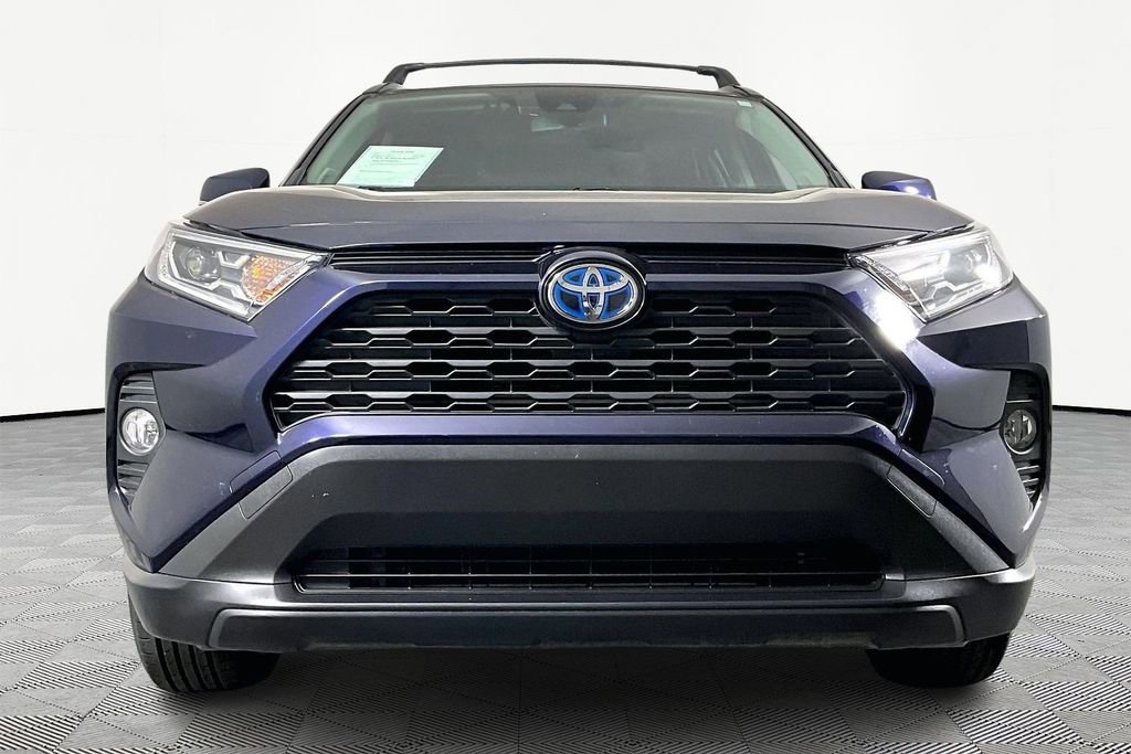Used 2021 Toyota RAV4 XLE Premium image 2