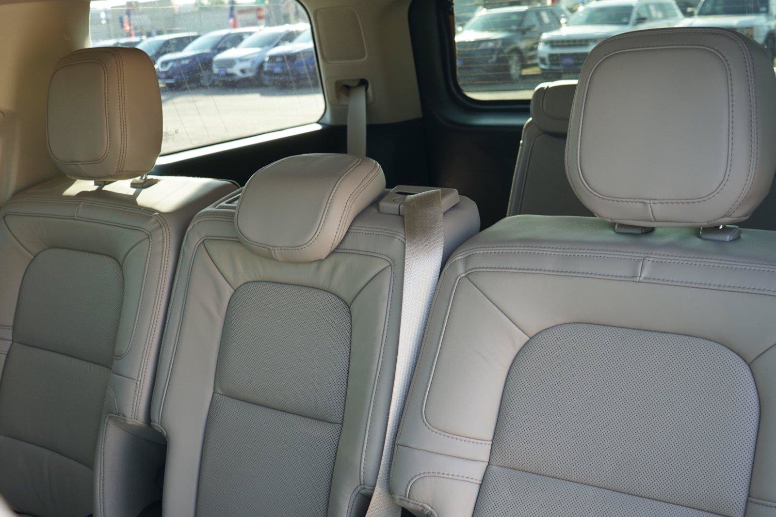 Used 2024 Lincoln Navigator Reserve AWD/4WD image 24