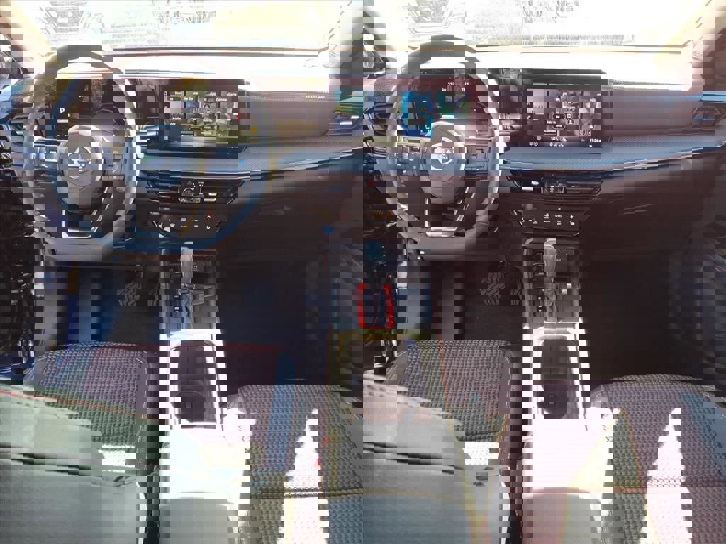 New 2026 Nissan Kicks SR w/ SR Premium Package image 6