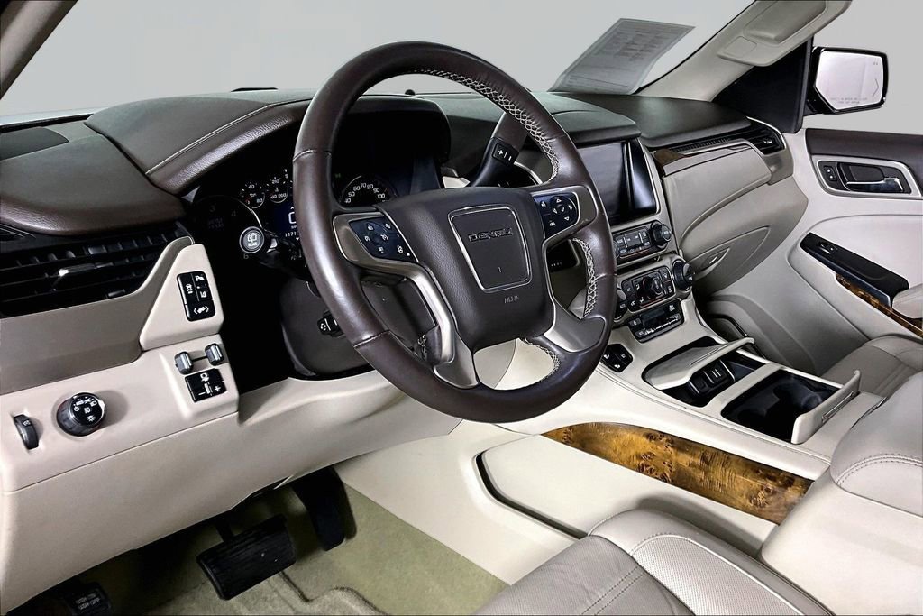Used 2015 GMC Yukon XL Denali RWD image 16