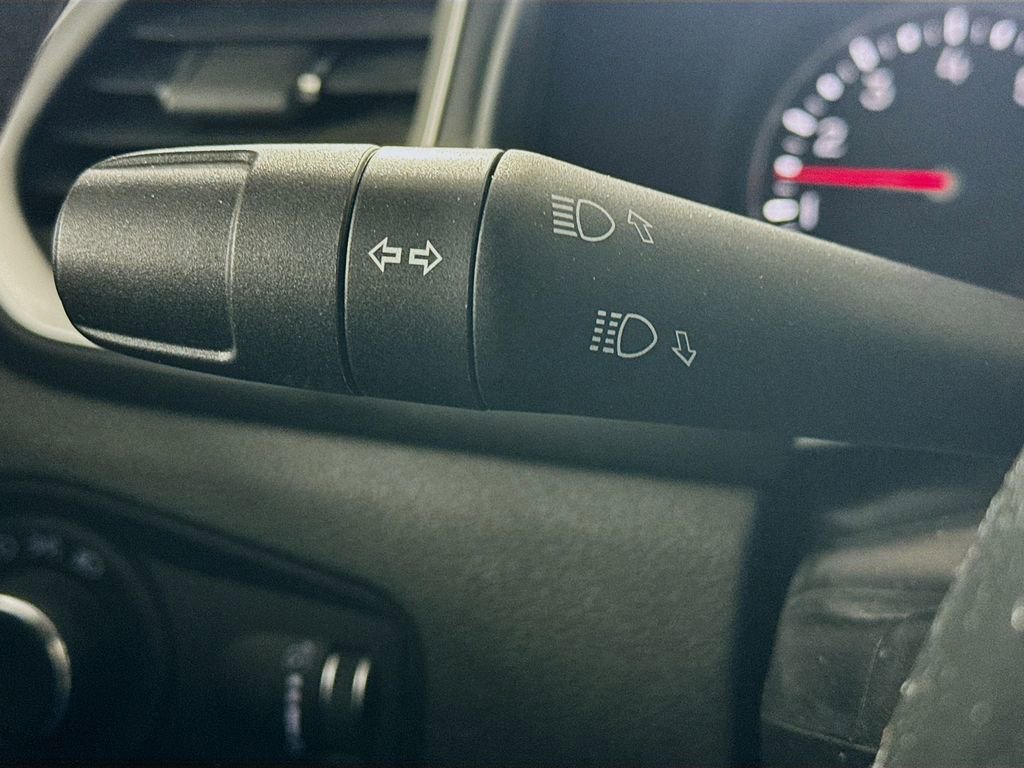 Used 2018 Jeep Renegade Sport w/ Power & Air Group image 12