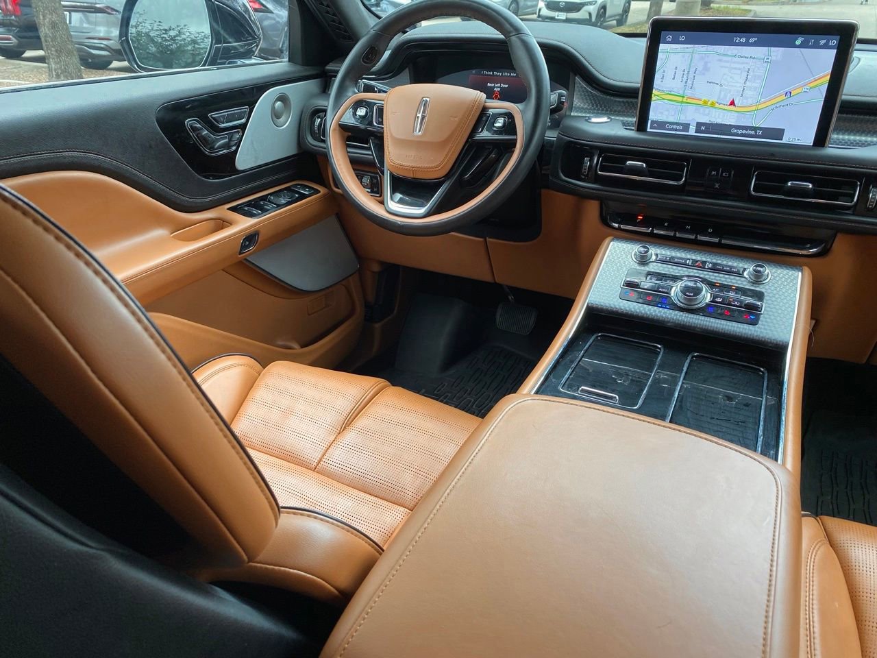 Used 2024 Lincoln Aviator Black Label w/ Dynamic Handling Package image 16