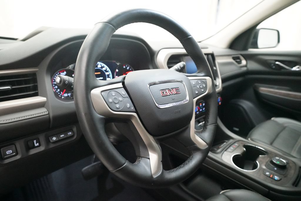 Used 2023 GMC Acadia Denali w/ Trailering Package AWD/4WD image 8