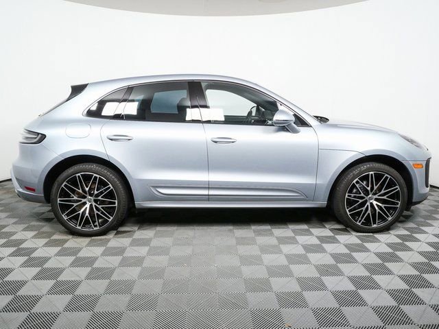 Certified 2023 Porsche Macan AWD image 27