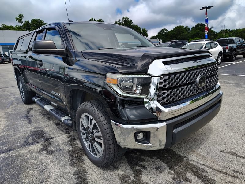 Used 2018 Toyota Tundra SR5 AWD/4WD image 3