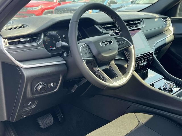 New 2027 Jeep Grand Cherokee Laredo X AWD/4WD image 9