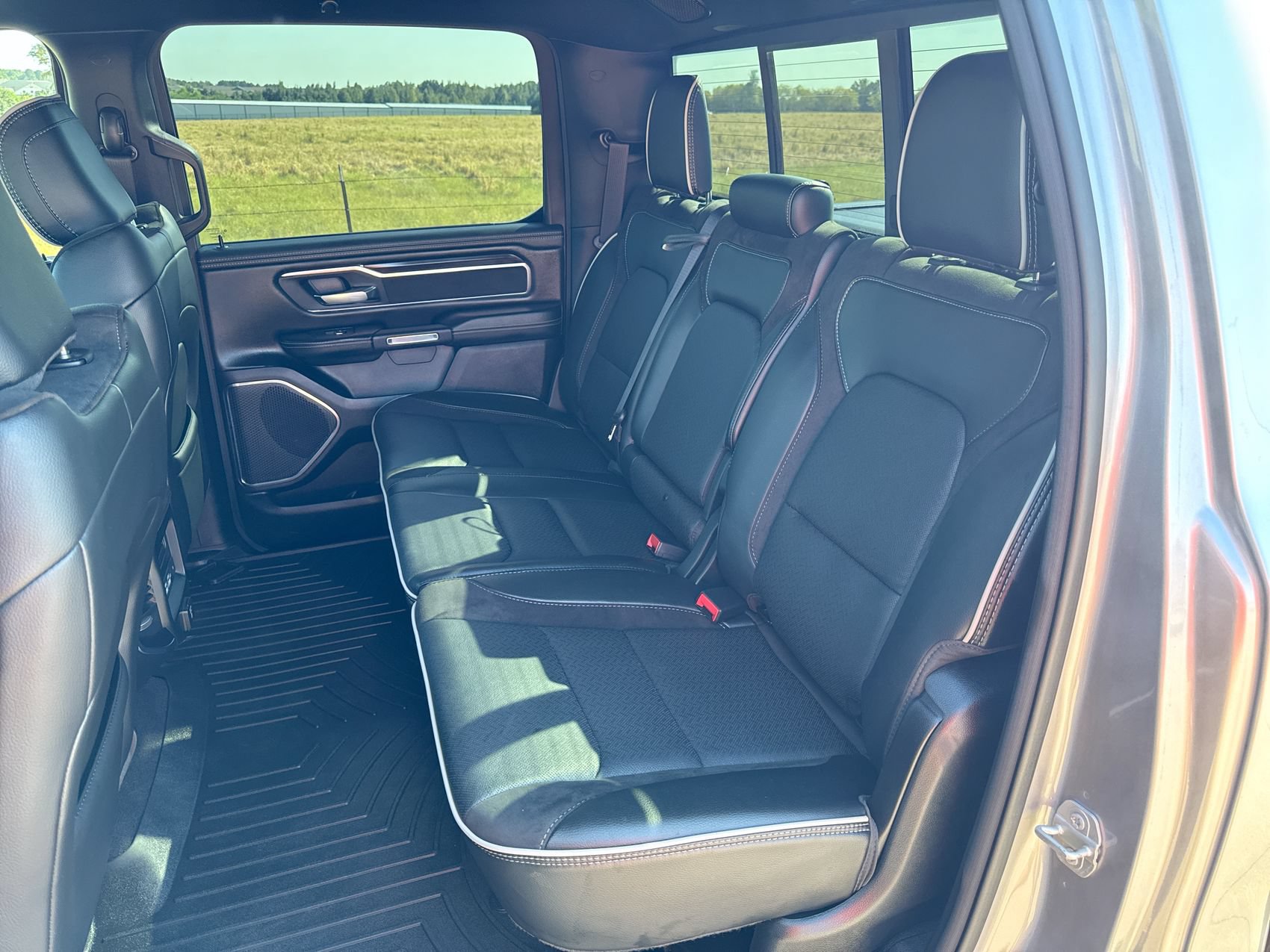 Used 2025 RAM 1500 Laramie w/ Sport Appearance Package AWD/4WD image 22
