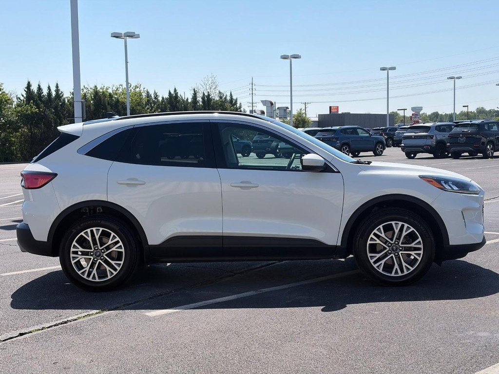 Used 2022 Ford Escape SEL AWD/4WD image 4