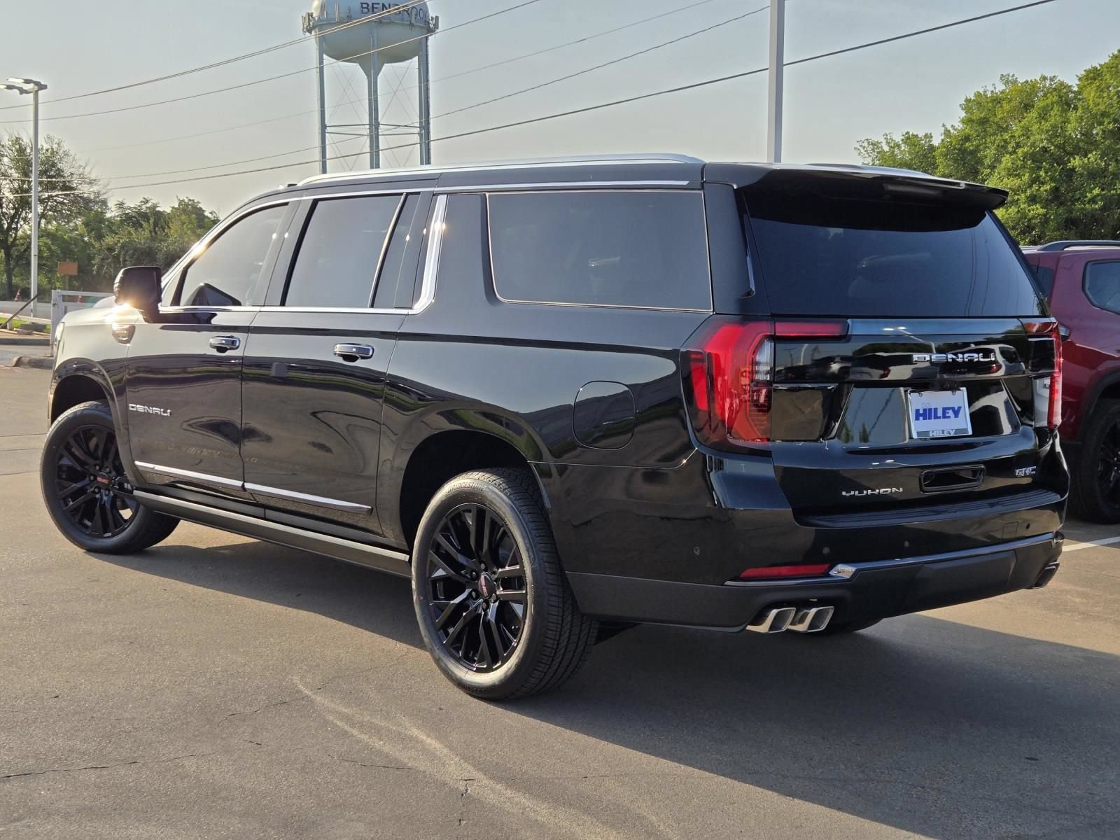 New 2026 GMC Yukon XL Denali Ultimate AWD/4WD image 3