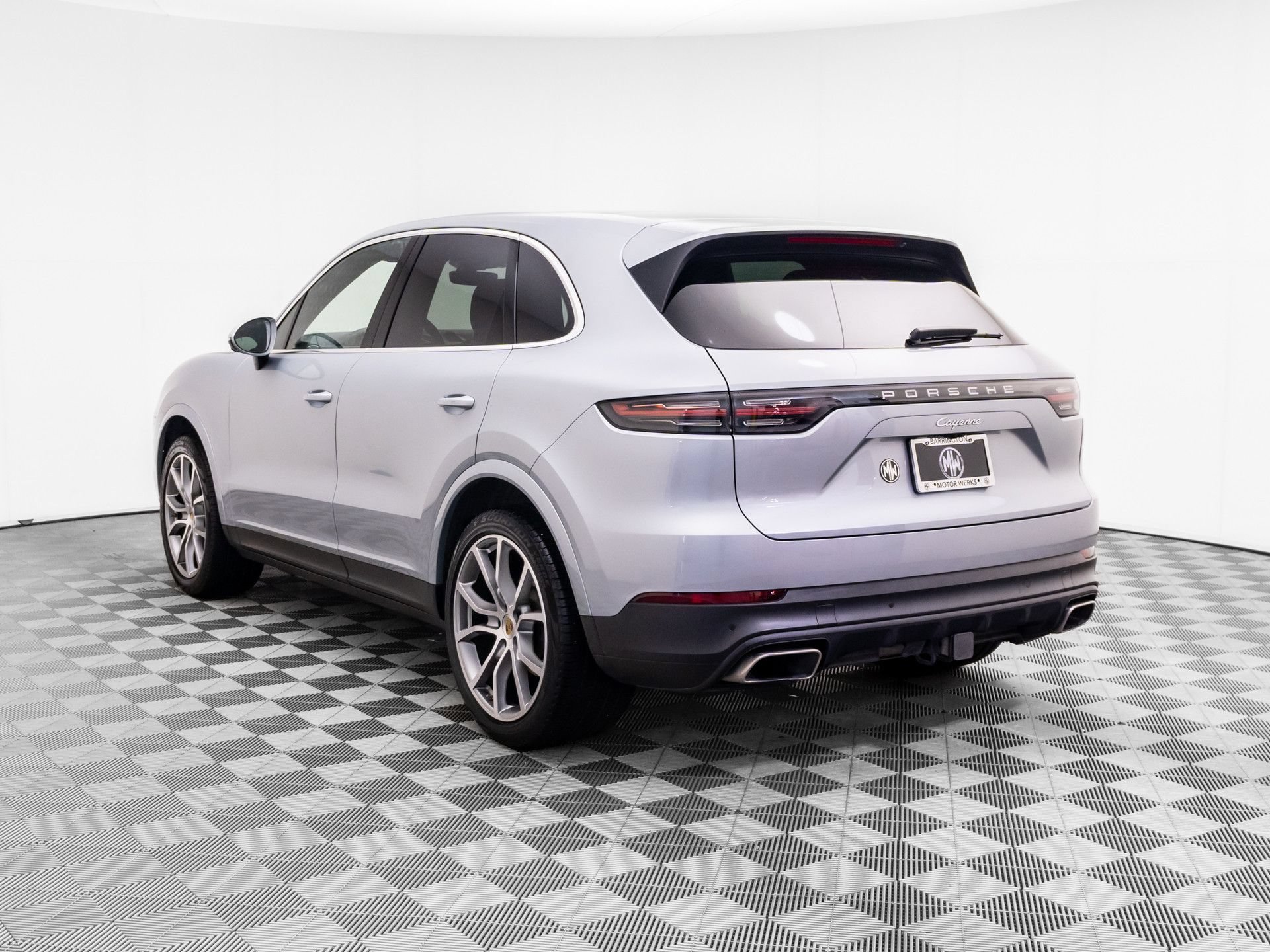 Certified 2023 Porsche Cayenne AWD/4WD image 3