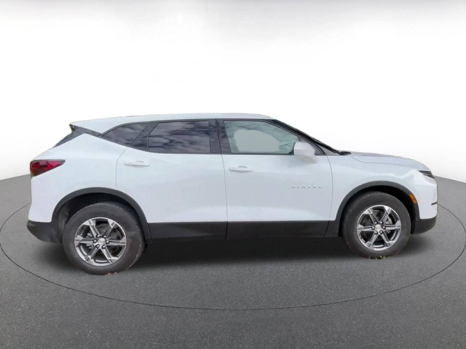 Used 2026 Chevrolet Blazer LT FWD image 15
