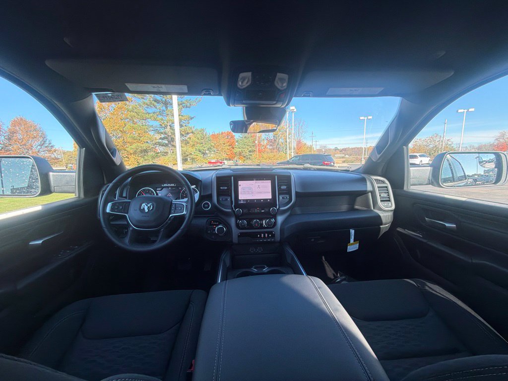 New 2027 RAM 1500 Express AWD/4WD image 30
