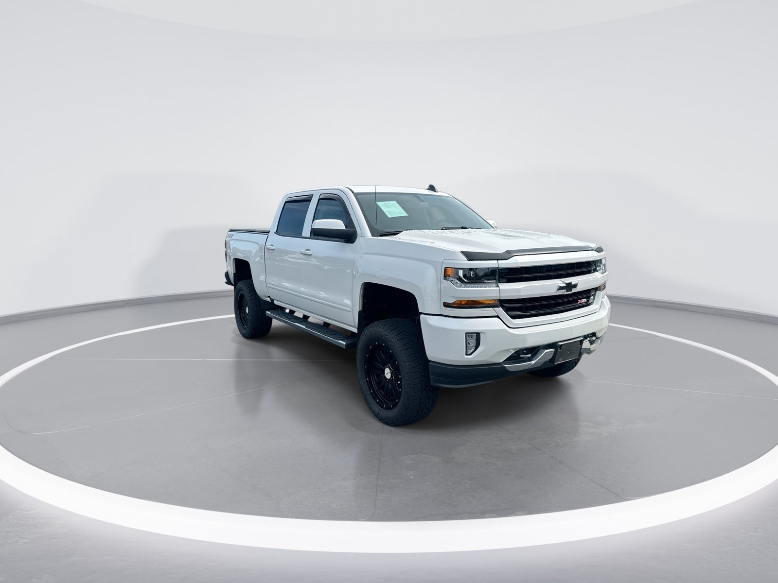 Used 2017 Chevrolet Silverado 1500 LT w/ All Star Edition AWD/4WD image 2