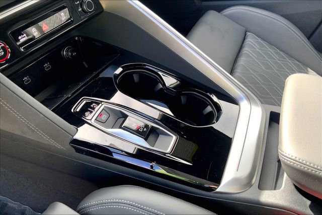 New 2026 Audi SQ5 Prestige image 7