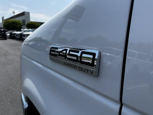 Certified 2024 Ford E-450 and Econoline 450 Super Duty w/ Power Windows & Locks Group RWD image 45