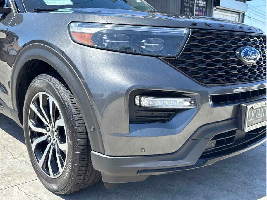 Used 2020 Ford Explorer ST w/ Premium Technology Package AWD/4WD image 9