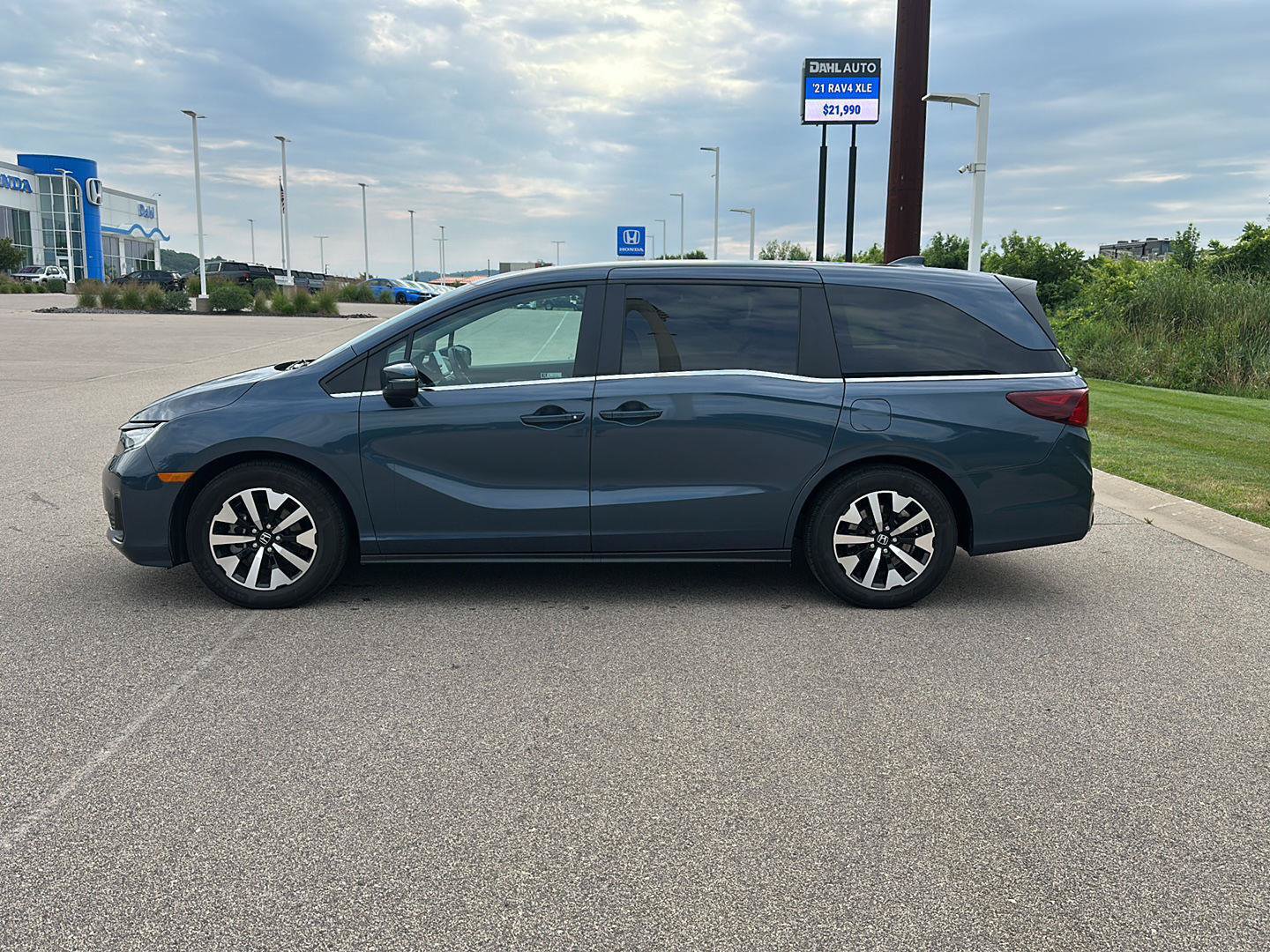 Used 2025 Honda Odyssey EX-L image 6