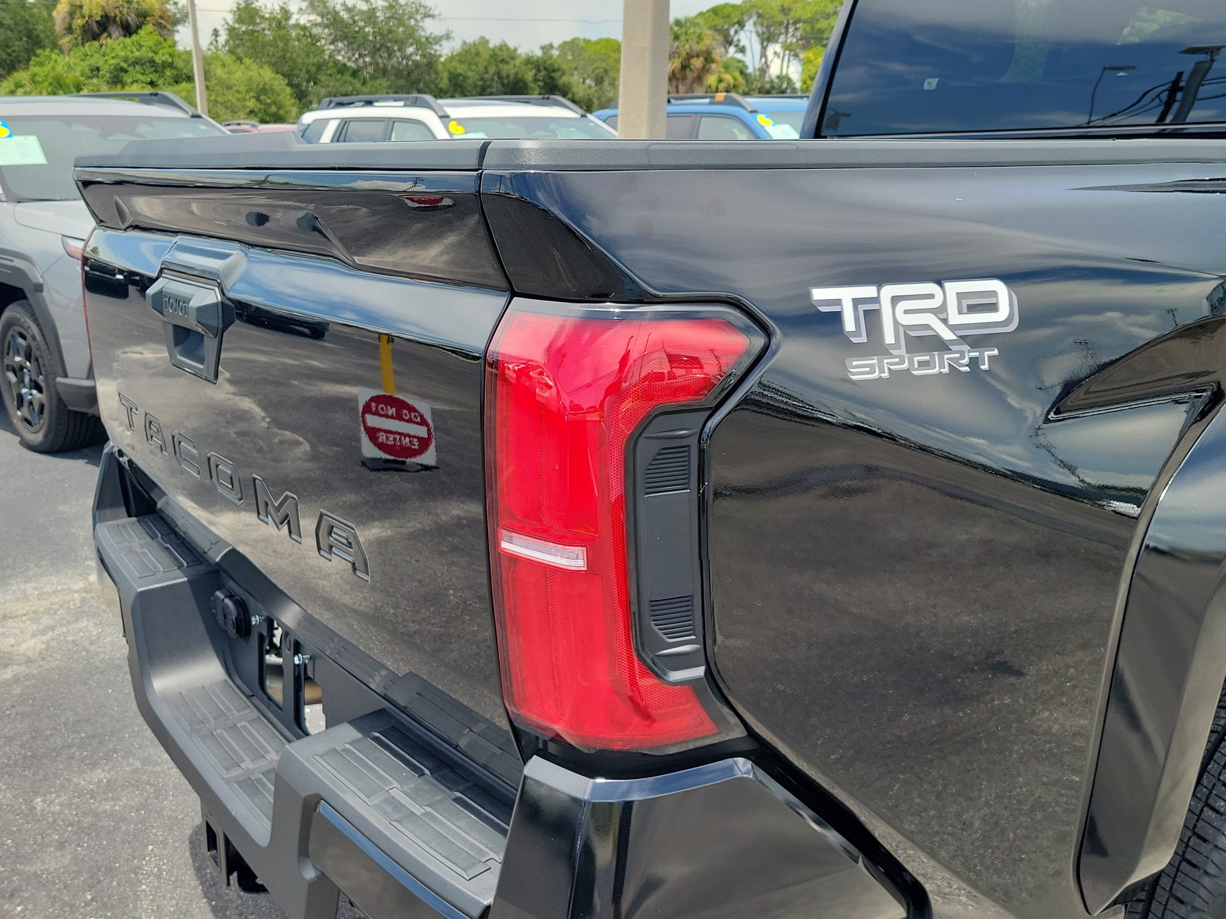 Used 2025 Toyota Tacoma TRD Sport AWD/4WD image 11