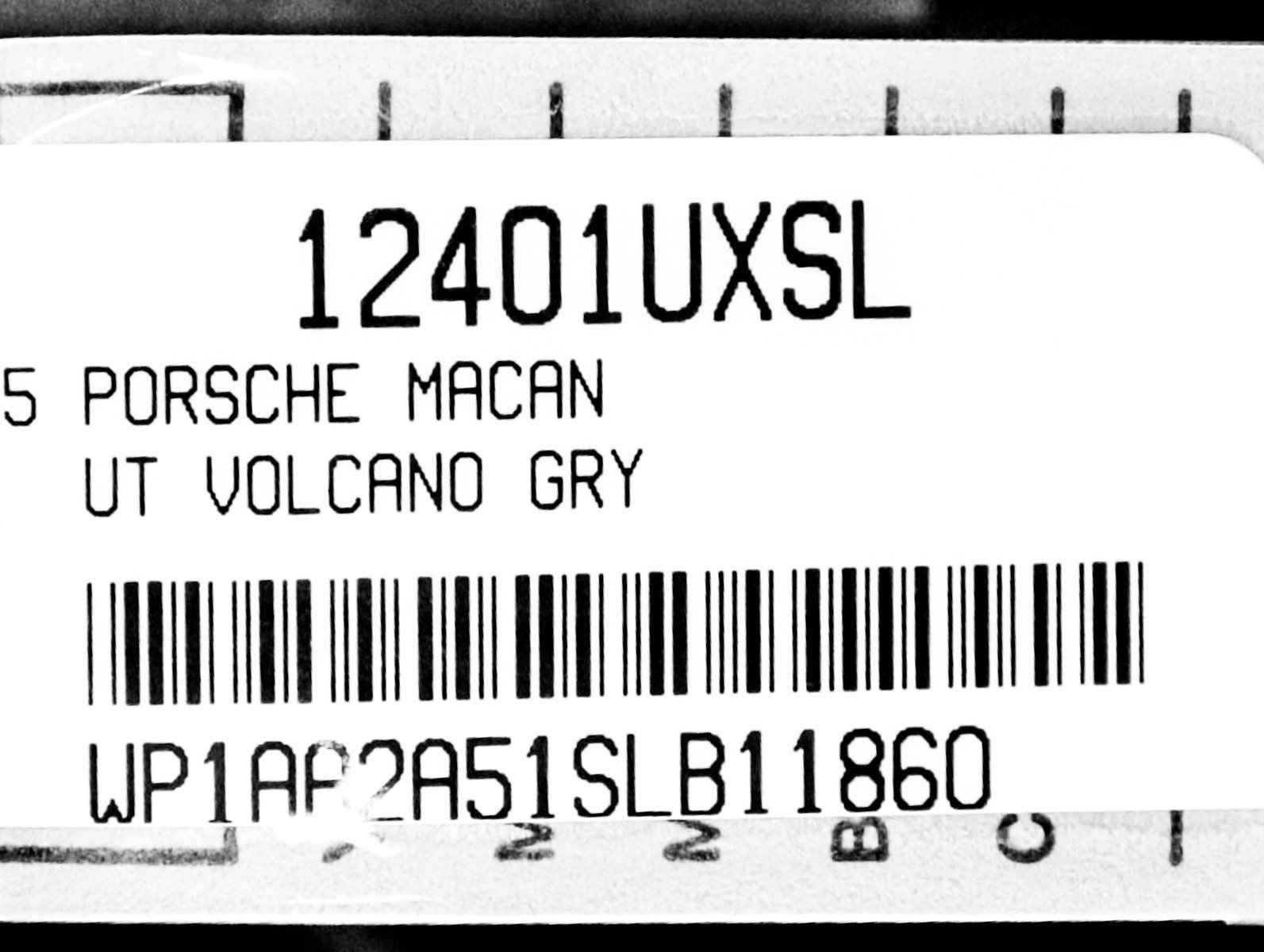 Certified 2025 Porsche Macan image 31