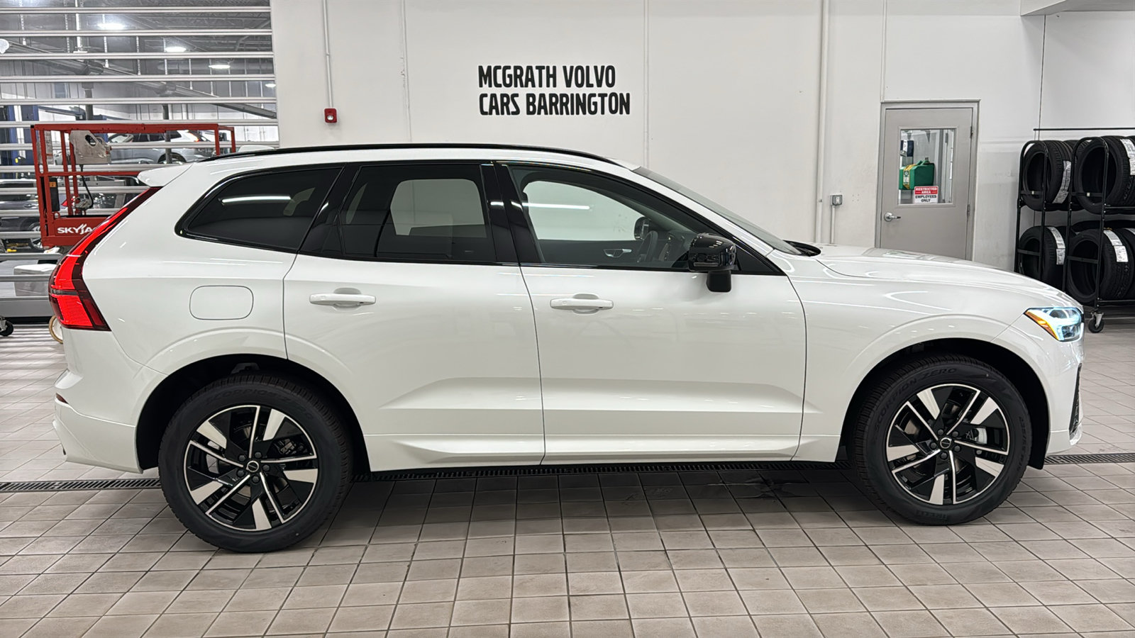 New 2027 Volvo XC60 B5 Core AWD/4WD image 4