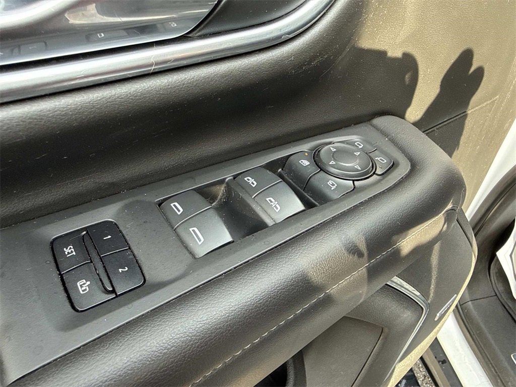 Used 2021 Chevrolet Tahoe Z71 w/ Z71 Signature Package image 11