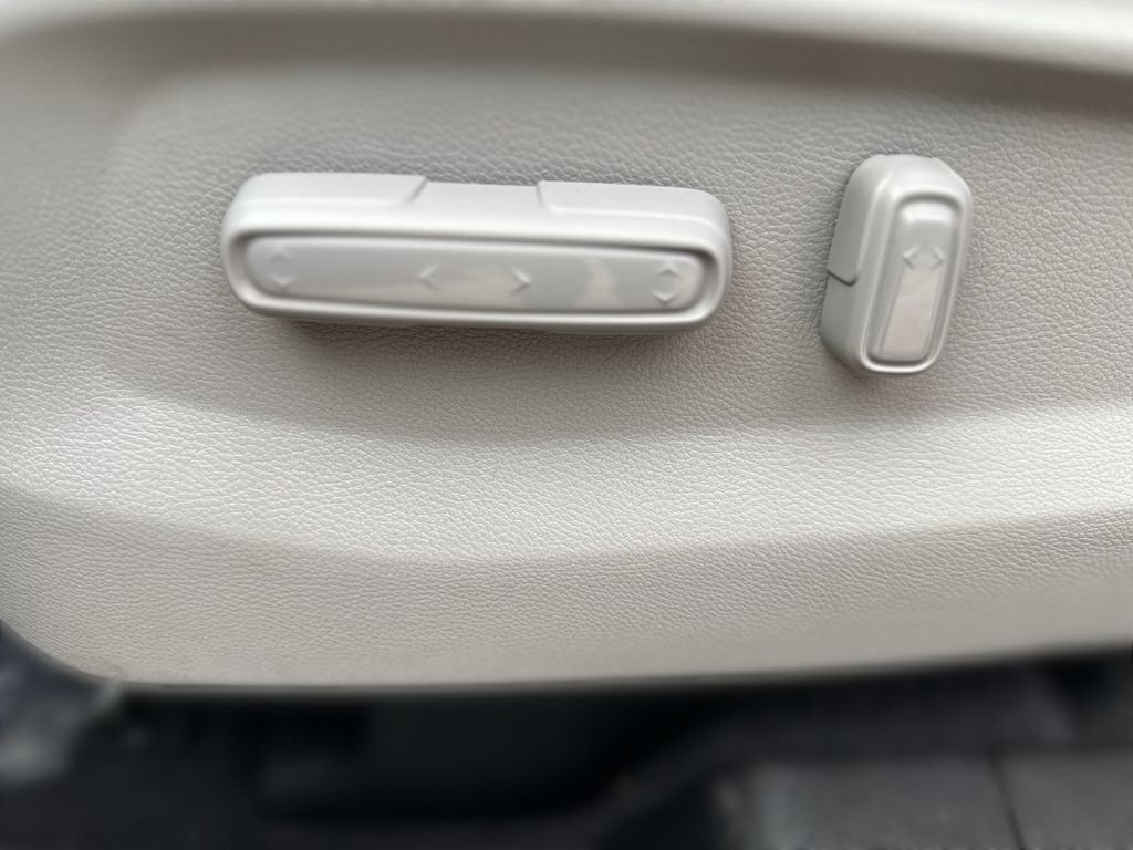 Used 2019 Honda Odyssey LX image 14