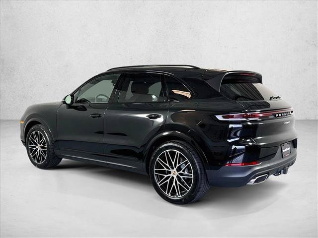 Certified 2026 Porsche Cayenne AWD/4WD image 3