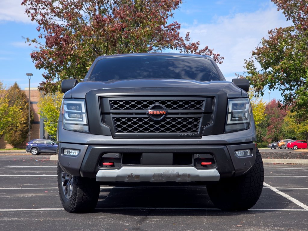Used 2022 Nissan Titan PRO-4X w/ Pro-4x Utility Package AWD/4WD image 18