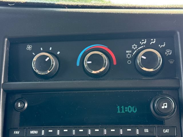 Used 2018 Chevrolet Express 3500 Extended w/ Driver Convenience Package RWD image 25