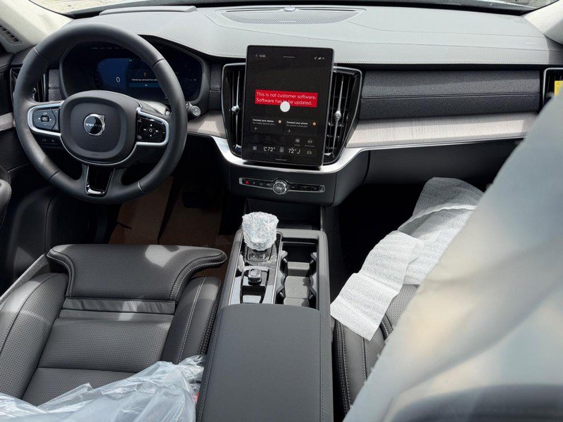 New 2026 Volvo XC90 T8 Ultra w/ Lounge Package AWD/4WD image 5