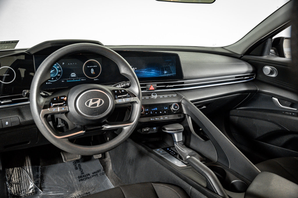 Certified 2024 Hyundai Elantra SEL FWD image 24