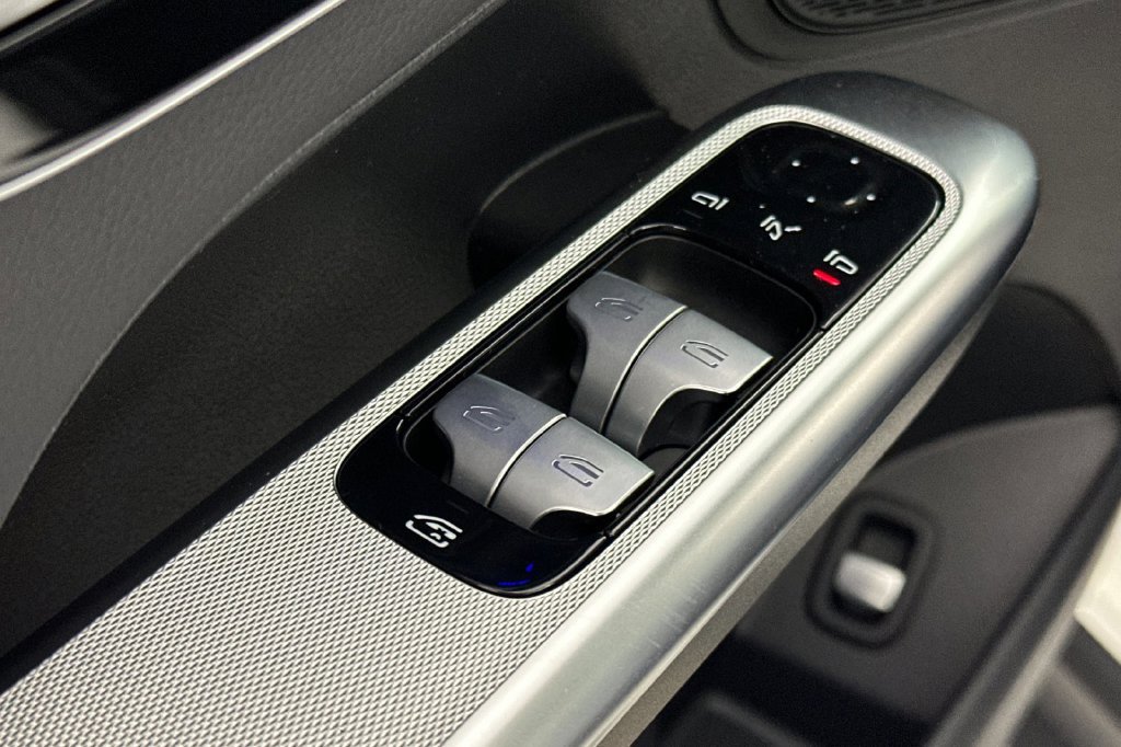 Certified 2026 Mercedes-Benz GLC 300 image 12