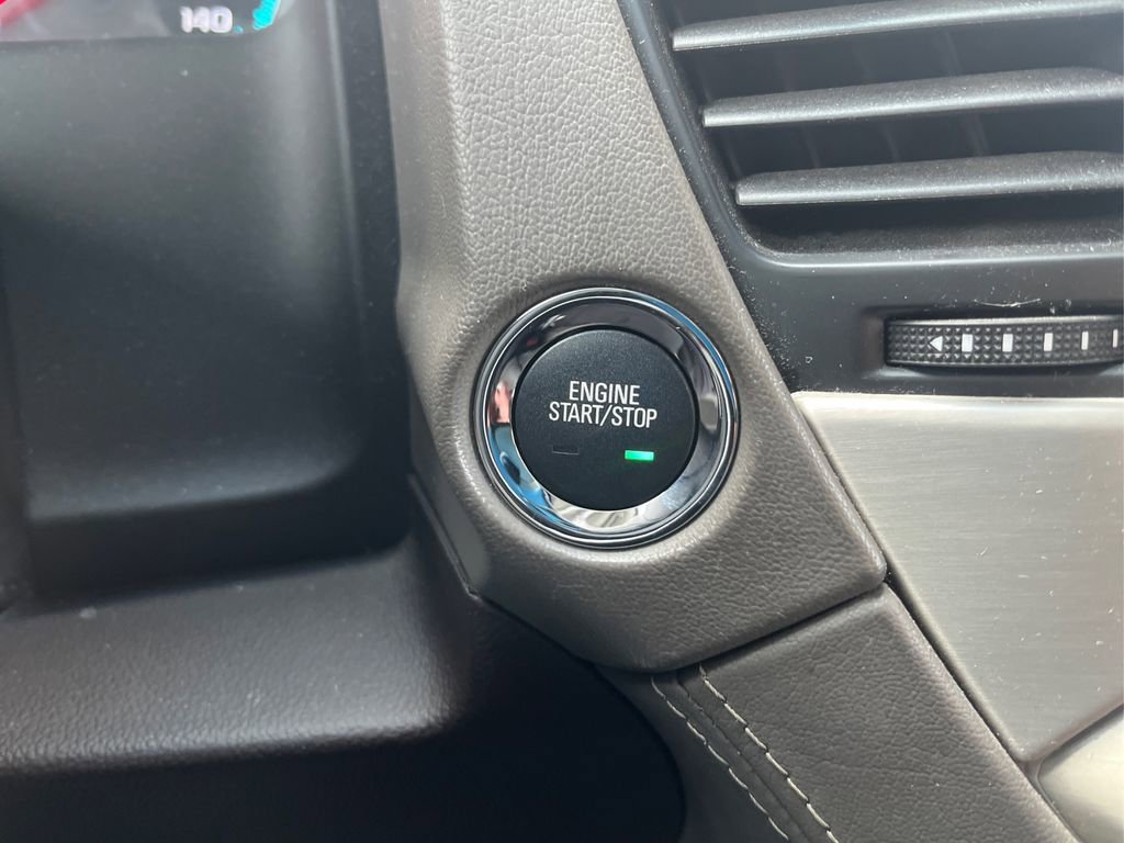 Used 2018 GMC Yukon Denali image 29