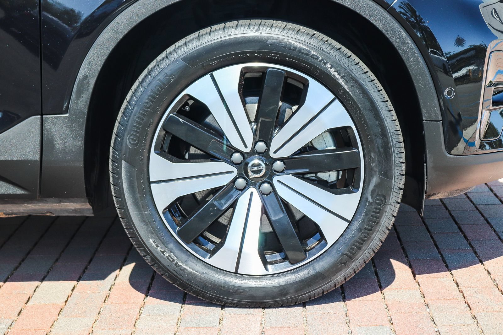 Used 2023 Volvo C40 P8 Recharge Plus AWD/4WD image 11