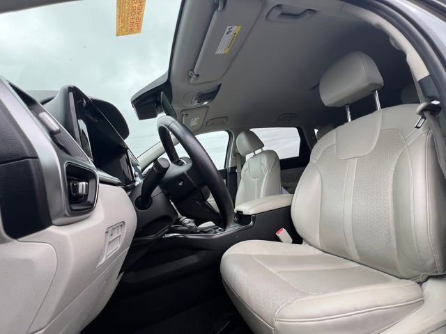 Certified 2022 Kia Sorento S FWD image 14
